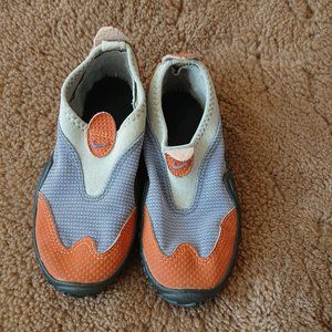 Nike ACG kids water shoes(size9)